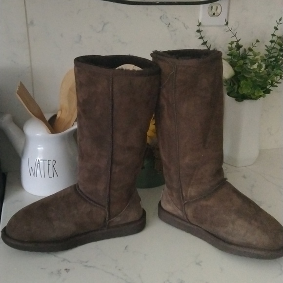 UGG CLASSIC TALL BOOTS WOMEN'S - Picture 3 of 9